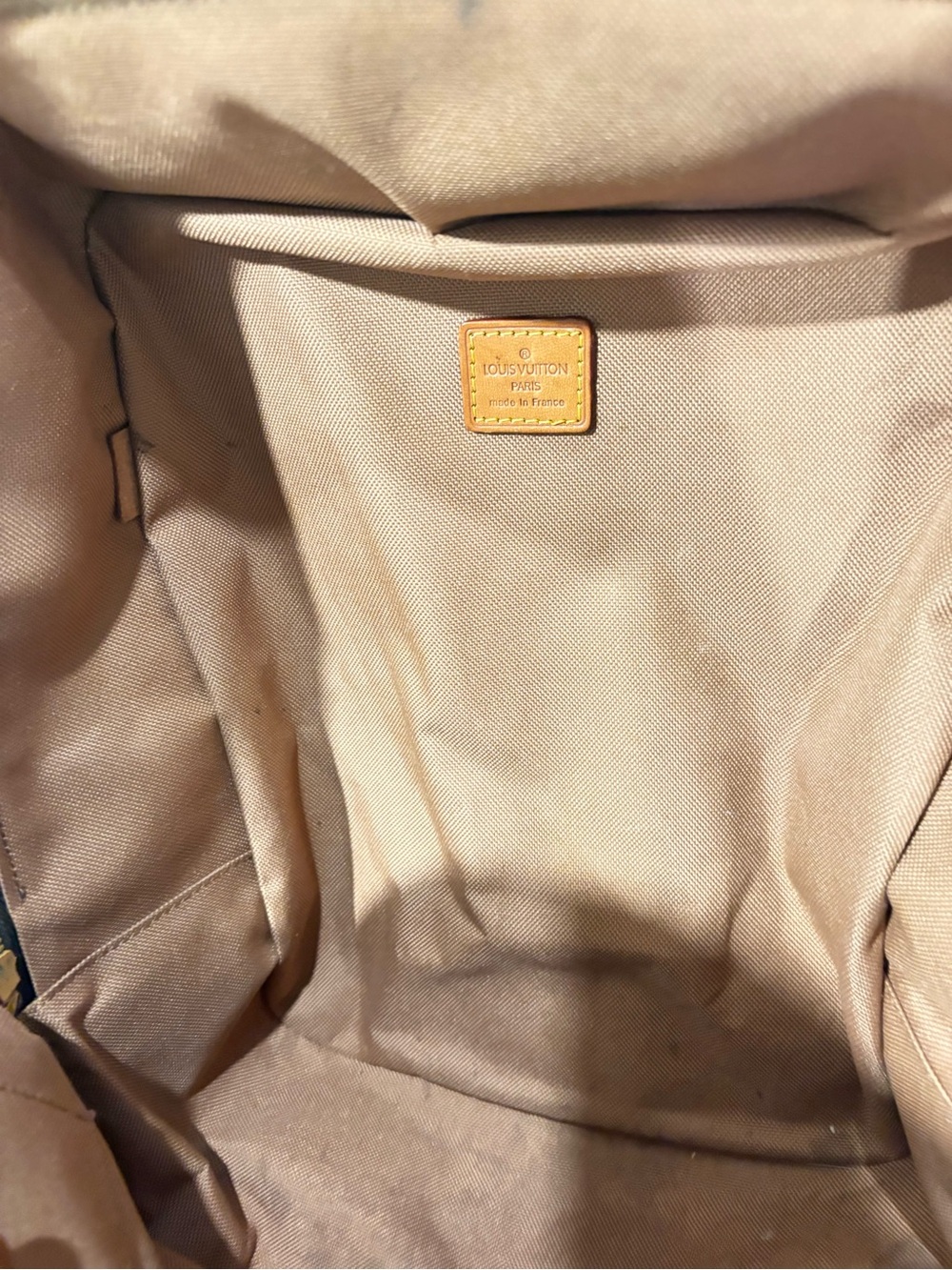 Louis Vuitton Monogram Canvas Messenger Bag in Brown and Tan - Picture 8 of 9